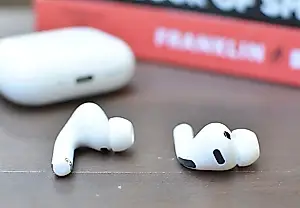Ya me dan miedo los AirPods con cámaras de Apple