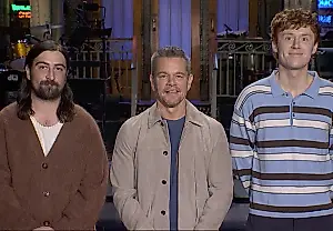 Noah Kahan y Matt Damon en la promo de SNL: un sketch en lugar de Ben Affleck
