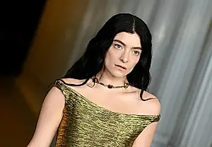 Lorde rompió con su antiguo contrato