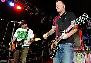 El guitarrista Chad Gilbert, tras la operación