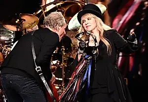 Lindsey Buckingham insinúa una reconciliación con Stevie Nicks