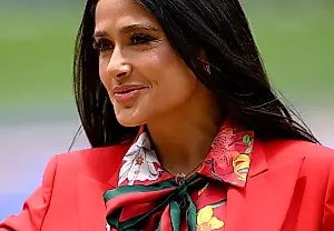 Fresas entre los negocios: Salma Hayek y Gucci en el Mundial de 2026