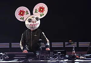 deadmau5 amplía la familia: nuevo gato y solidaridad