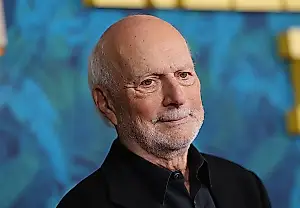 James Burrows, director de la gran era de las sitcoms, fallece