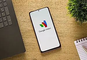 Google Wallet обновлён: трекер посылок и посадочные талоны в один клик