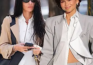 7 famosas, 7 formas de llevar camisa en verano: con estilo y sin aburrirse
