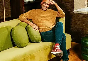 Kai Wright, de The Guardian, se niega a comprarse un móvil nuevo