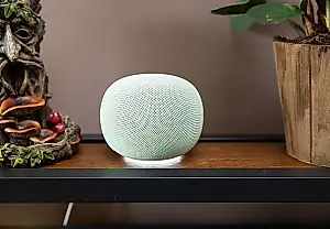 Google выкатила умную колонку, но AI «сыра»