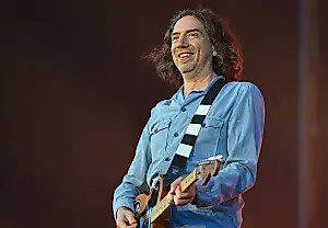 Snow Patrol y Kylie Minogue sorprenden a sus fans en un concierto