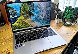 Ноутбук из прошлого: Geekom GeekBook X16 Pro — бюджет спас, а душа?