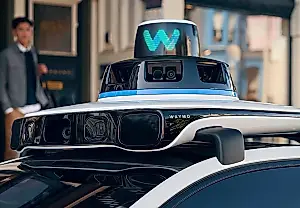 Waymo станет полностью автономным еще в четырех городах