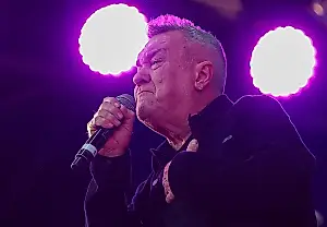 Muere Andy Bickers, saxofonista de Cold Chisel