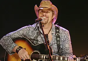 Una canción de Toby Keith bate su récord en el Billboard Hot 100 gracias al 4 de Julio