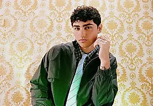 Oliver Cronin: del críquet a los escenarios pop
