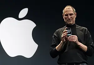 Steve Jobs declara una «guerra termonuclear» a Google por Android