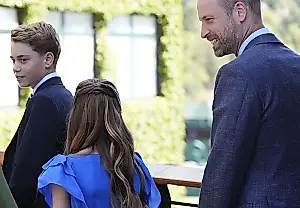 A Guillermo y Kate les encantará un detalle «incómodo»: el príncipe George no podrá tener móvil en Eton