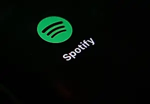 Spotify закрывает вирусные чарты: что теперь вместо топов?
