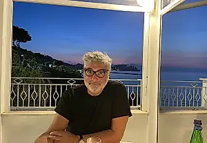 El imperio dance de Warner pierde a su «hombre para todo»