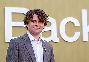Режиссёр ‘Backrooms’ Кейн Парсонс и его выбор между колледжем и контрактом A24