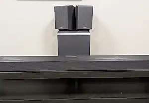 He probado la barra de sonido insignia Samsung HW-Q990H con Dolby Atmos: sigue la receta de sus predecesoras, pero aún marca el listón de las barras de sonido en 2026.