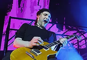 Josh Klinghoffer se queja del menosprecio a los álbumes de RHCP sin John Frusciante