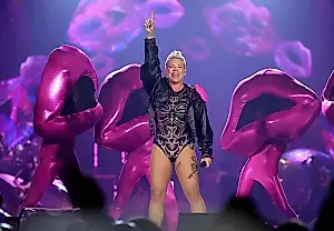 Actuaciones y presentadores de los premios Tony 2026