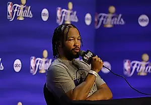 Jalen Brunson: pagaría 7.500 dólares por ver a Michael Jackson
