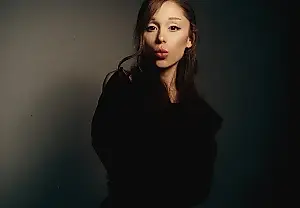 Ariana Grande «Hate That I Made You Love Me» выходит на первую строчку чарта Billboard Hot 100