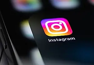 Instagram сам режет Reels