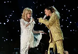 Karol G arrebata a Bad Bunny el primer puesto de Latin Songs