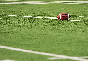 X и NFL собрали футбольную ленту