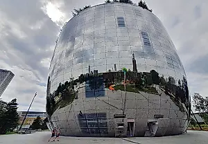 Museo, sobornos y amianto