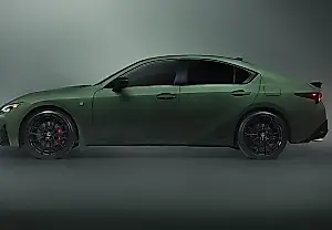 Lexus IS: зелёная роскошь