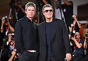 Oasis снова в туре: братья договорились о 38 концертах, но новой музыки не будет