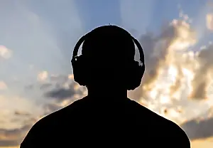 Los auriculares se escucharon a sí mismos