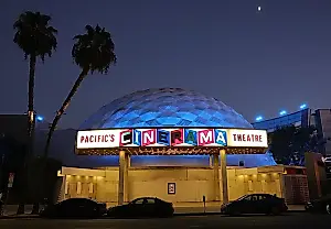 Sony возвращает культовый кинотеатр Cinerama Dome