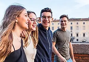 Los amigos soñados frente a los amigos reales: un estudio sobre las amistades adolescentes