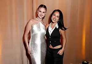 Selena Gomez y Becky G unen fuerzas
