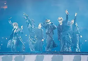 BTS вернулись на MetLife: шоу длиною в два с половиной часа