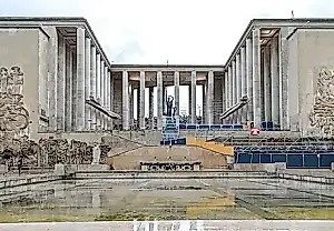 Palais de Tokyo закрывается и отжимает помещение художников