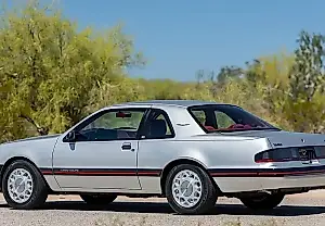 Ford Thunderbird Turbo Coupe 1987: автомобиль года и его наследие