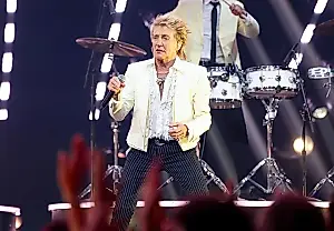 Rod Stewart cancela conciertos por una operación de corazón