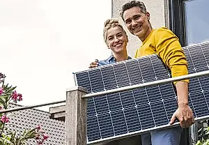 3 lugares donde no puedes instalar paneles solares: las nuevas normas frustran los sueños de los genios del balcón