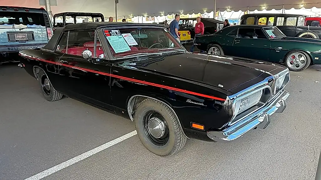Barrett-Jackson 2026: carpa 4, coches que quizá no viste, pero deberías