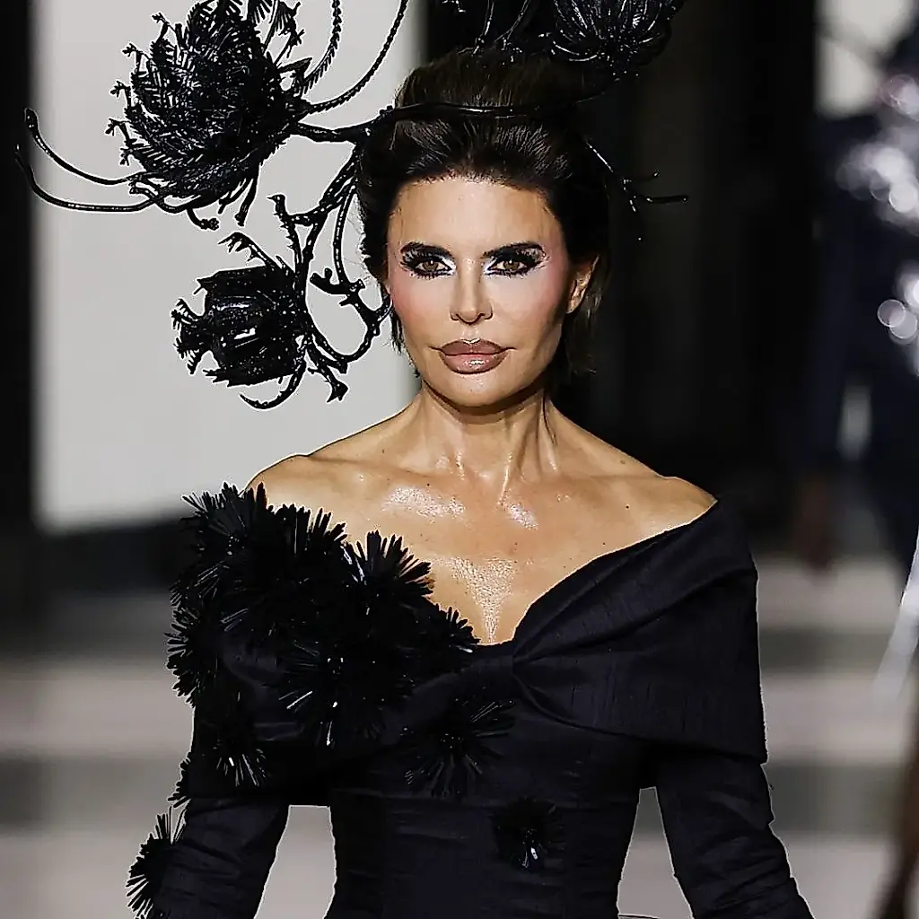 Lisa Rinna cambia los realities por la pasarela de alta costura