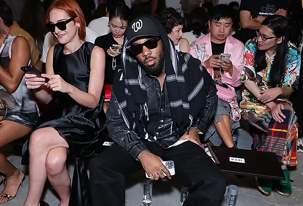 Brent Faiyaz arrasa inesperadamente en las listas