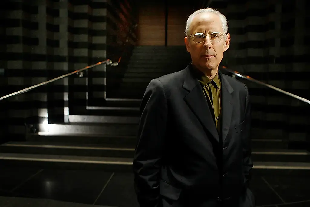 Dimisión de David A. Ross tras salir a la luz sus vínculos con Epstein