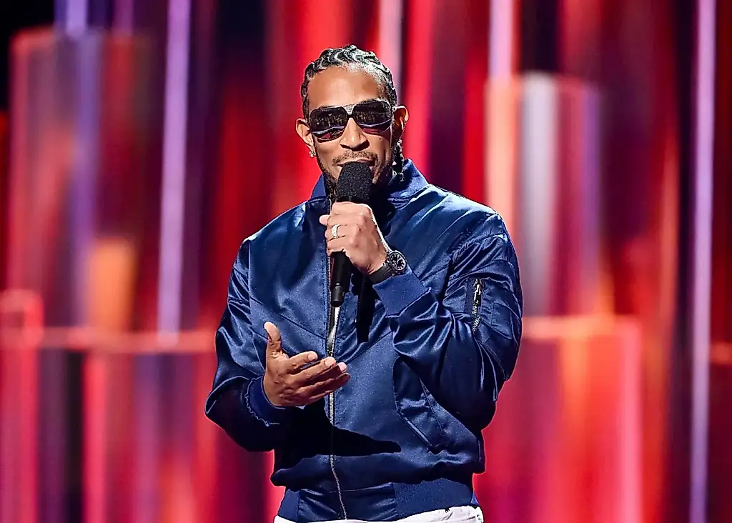 Estrellas en la pista: Ludacris y un desfile de famosos