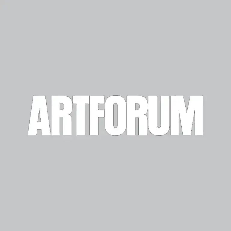 Cambio de dirección en Artforum