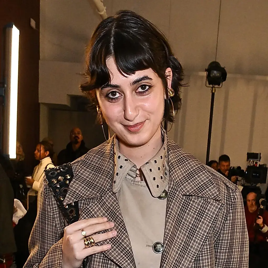El primer look de Rama Duwaji